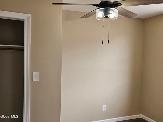 2402 Ave B Extension, Schenectady, NY 12308