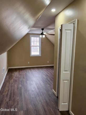 2402 Ave B Extension, Schenectady, NY 12308