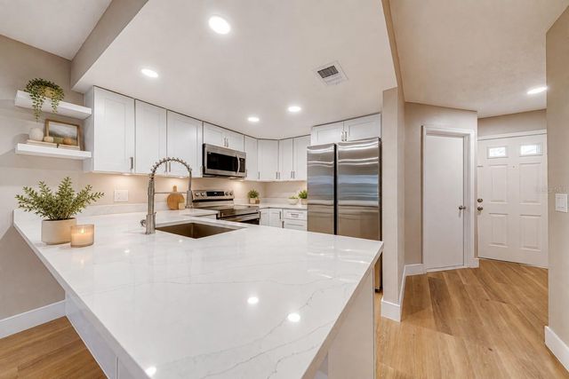 5210 LAZY OAKS DRIVE 5210, Winter Park, FL 32792