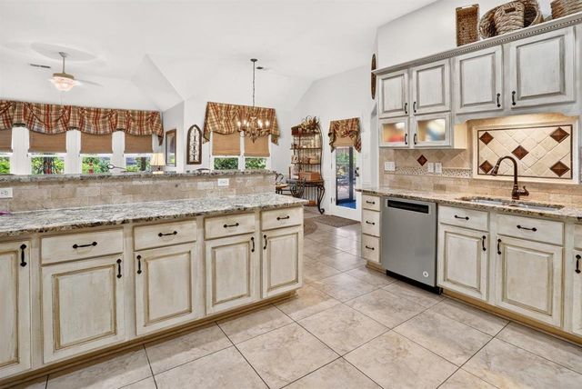 9668 LEEWARD SLOPES DR, Lakeland, TN 38002