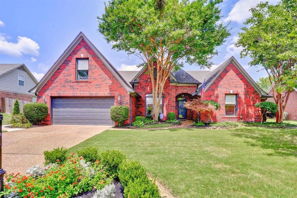 9668 LEEWARD SLOPES DR, Lakeland, TN 38002