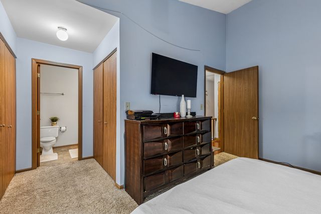 404 Ballard Drive, Algonquin, IL 60102