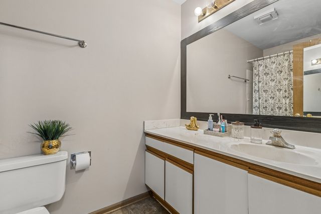 404 Ballard Drive, Algonquin, IL 60102