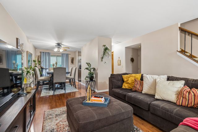 404 Ballard Drive, Algonquin, IL 60102