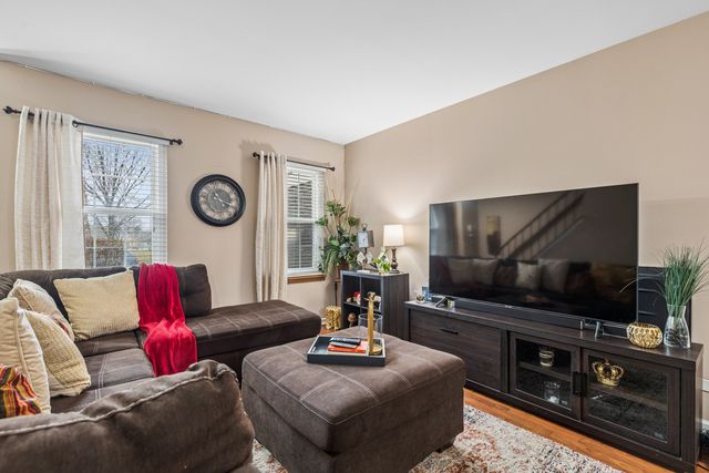 404 Ballard Drive, Algonquin, IL 60102