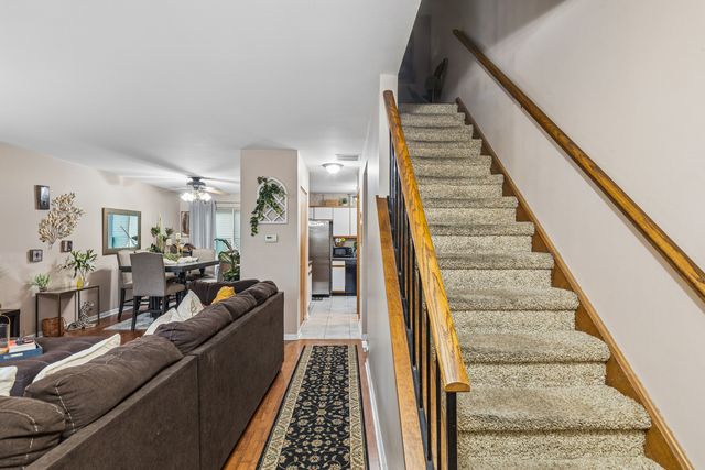 404 Ballard Drive, Algonquin, IL 60102