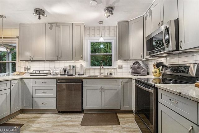 2545 Rockbridge Road NW, Conyers, GA 30012