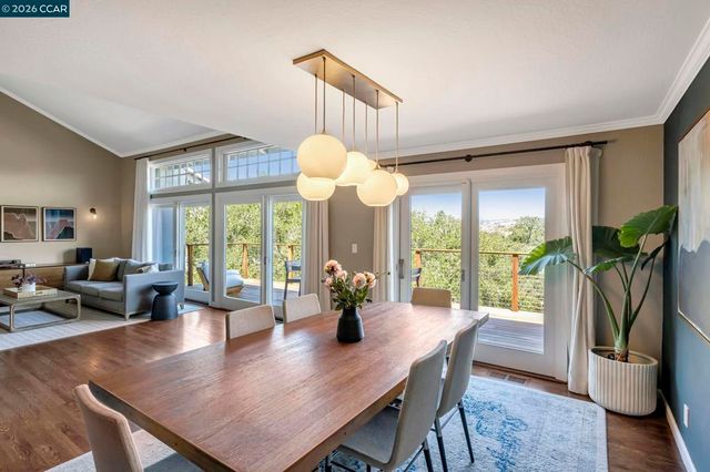 1825 Saint Andrews Dr, Moraga, CA 94556