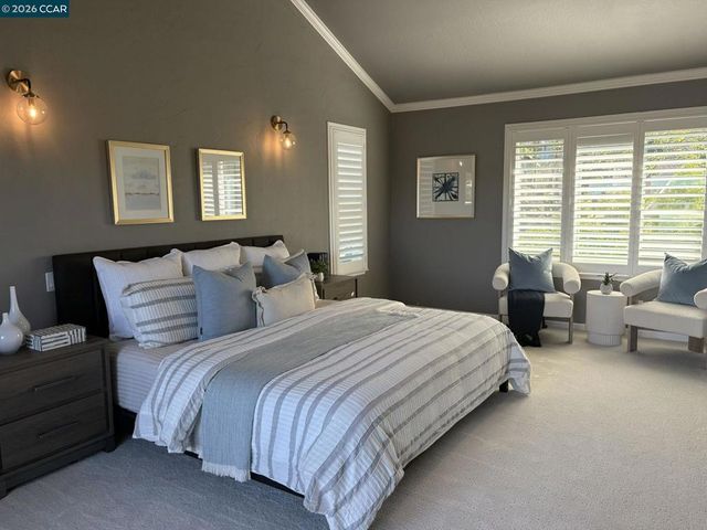 1825 Saint Andrews Dr, Moraga, CA 94556