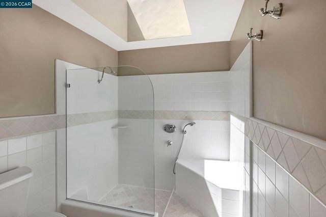 1825 Saint Andrews Dr, Moraga, CA 94556