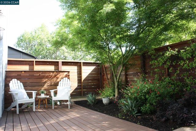 1825 Saint Andrews Dr, Moraga, CA 94556