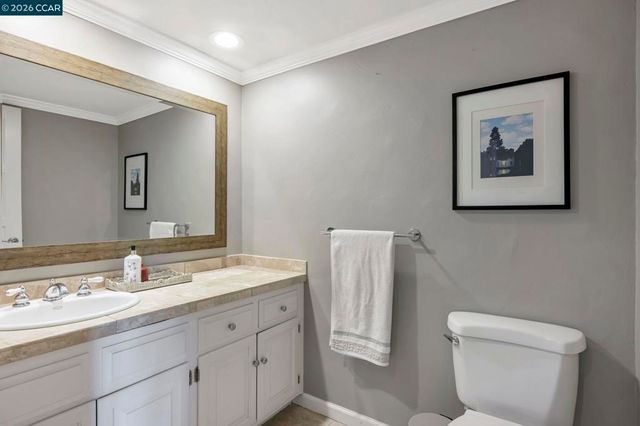 1825 Saint Andrews Dr, Moraga, CA 94556