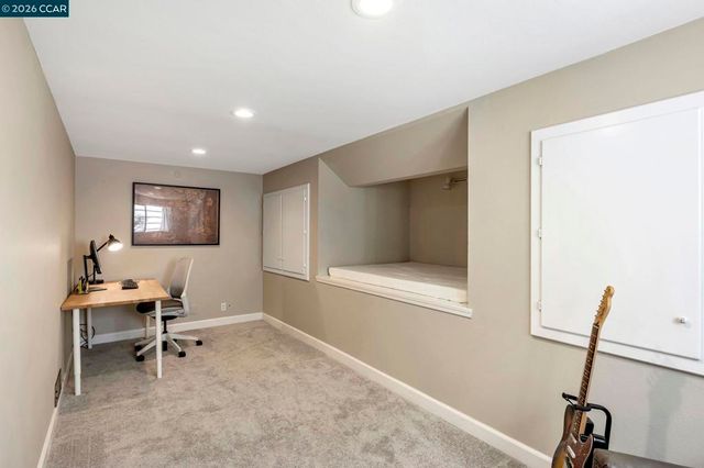 1825 Saint Andrews Dr, Moraga, CA 94556