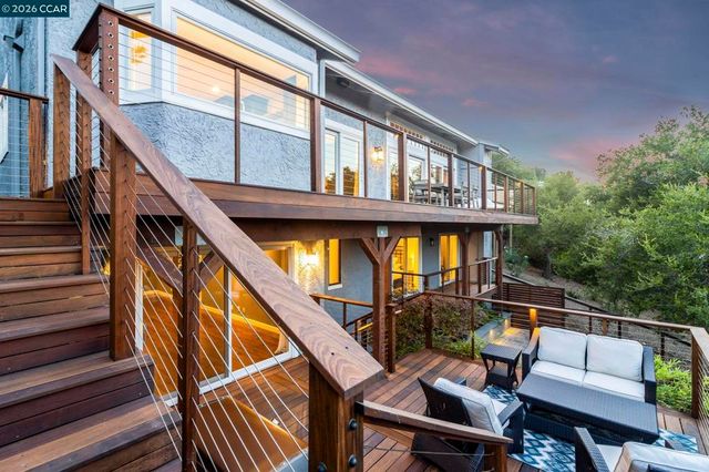1825 Saint Andrews Dr, Moraga, CA 94556