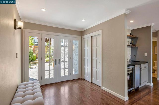 1825 Saint Andrews Dr, Moraga, CA 94556