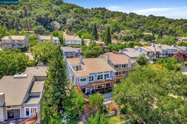 1825 Saint Andrews Dr, Moraga, CA 94556