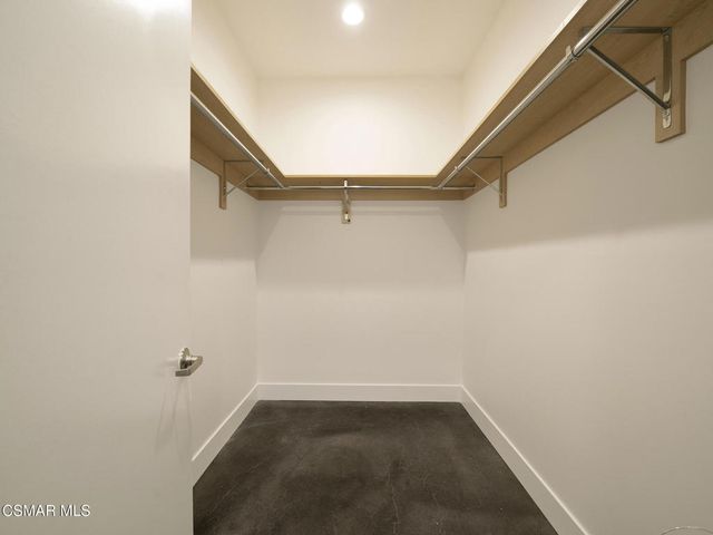 5016 Bakman Avenue 104, North Hollywood, CA 91601