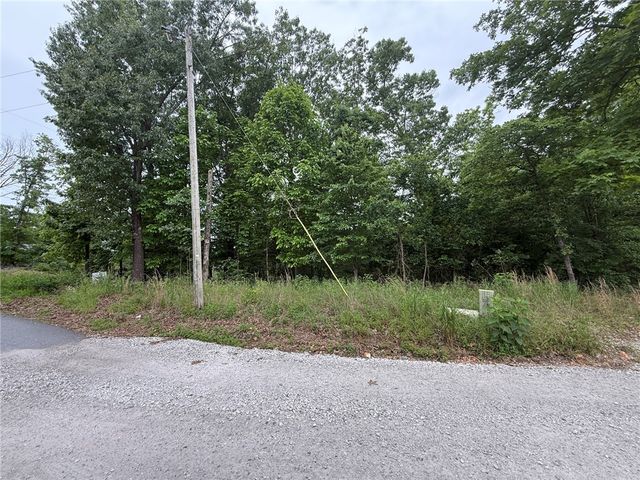 10157 Kenneth Drive, Rogers, AR 72756
