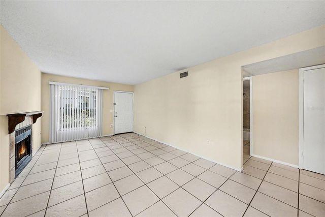 14319 HANGING MOSS CIRCLE 101, Tampa, FL 33613
