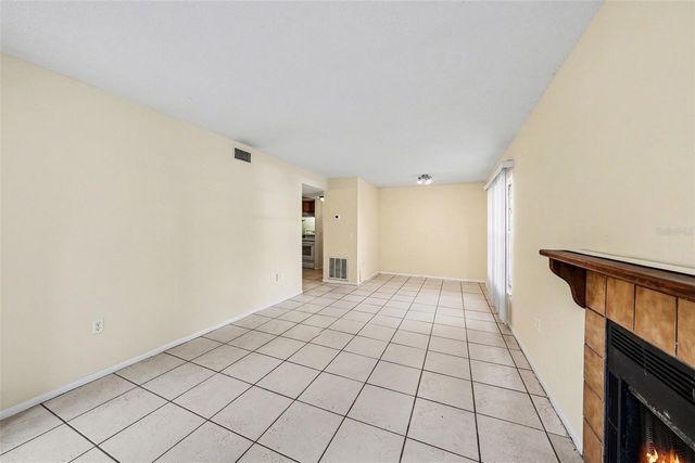 14319 HANGING MOSS CIRCLE 101, Tampa, FL 33613