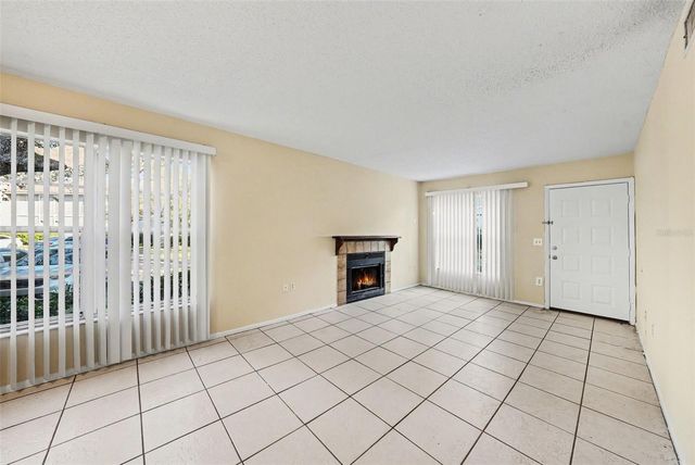 14319 HANGING MOSS CIRCLE 101, Tampa, FL 33613