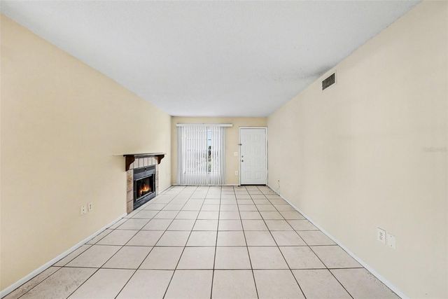 14319 HANGING MOSS CIRCLE 101, Tampa, FL 33613
