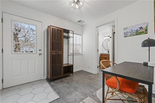 7525 Eaton Street, Prairie Village, KS 66208