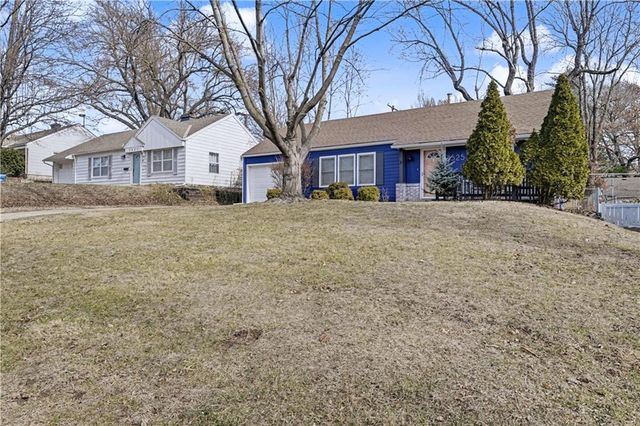 7525 Eaton Street, Prairie Village, KS 66208