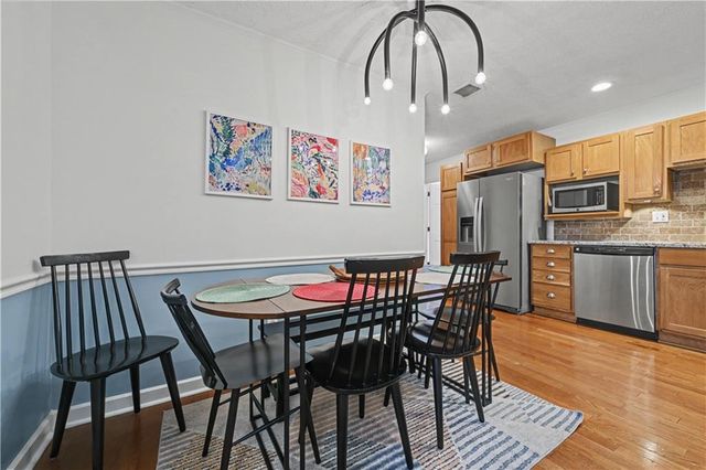 7525 Eaton Street, Prairie Village, KS 66208