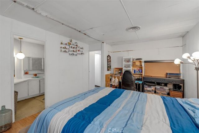 1045 N Azusa Avenue 215, Covina, CA 91722