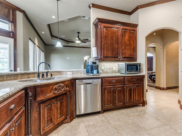 1113 Kelsi Drive, Moore, OK 73160