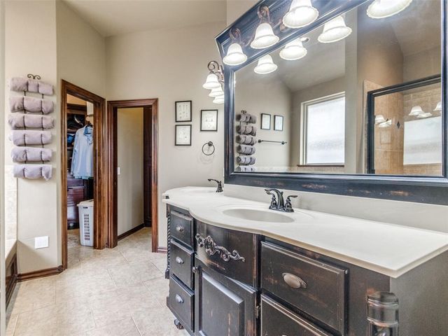 1113 Kelsi Drive, Moore, OK 73160