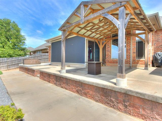 1113 Kelsi Drive, Moore, OK 73160