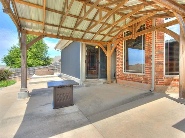 1113 Kelsi Drive, Moore, OK 73160
