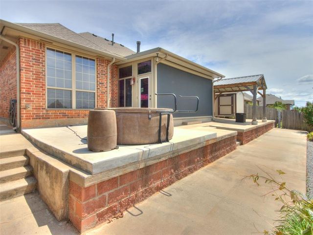 1113 Kelsi Drive, Moore, OK 73160