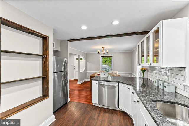 819 SOUTH AVE, Secane, PA 19018