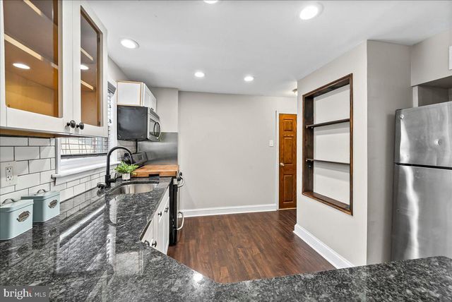 819 SOUTH AVE, Secane, PA 19018