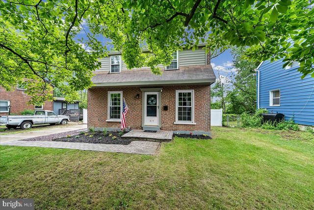 819 SOUTH AVE, Secane, PA 19018
