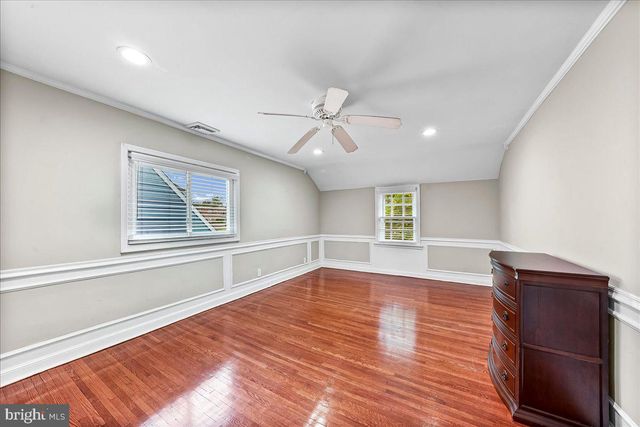 819 SOUTH AVE, Secane, PA 19018