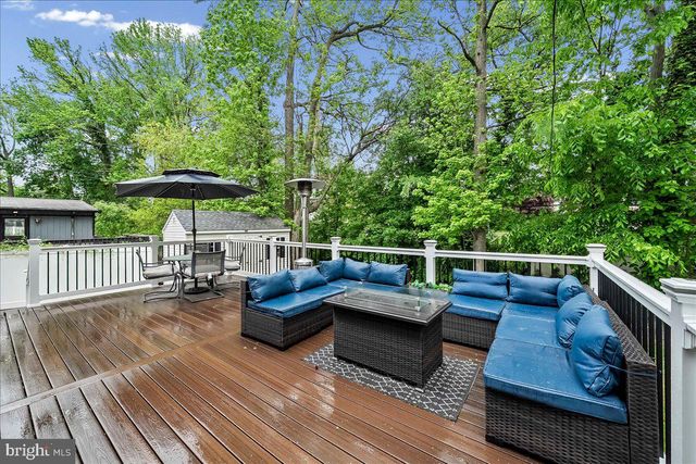 819 SOUTH AVE, Secane, PA 19018