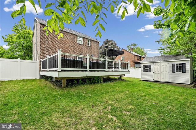 819 SOUTH AVE, Secane, PA 19018