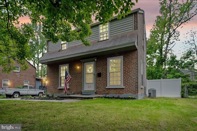 819 SOUTH AVE, Secane, PA 19018