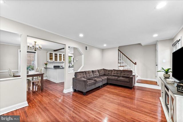 819 SOUTH AVE, Secane, PA 19018