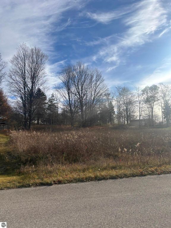 Image 7 of property listing at 8641 Sun Bay Court, Williamsburg, MI 49690