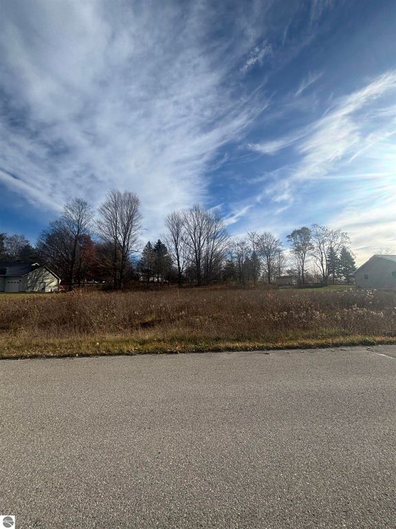 Image 8 of property listing at 8641 Sun Bay Court, Williamsburg, MI 49690