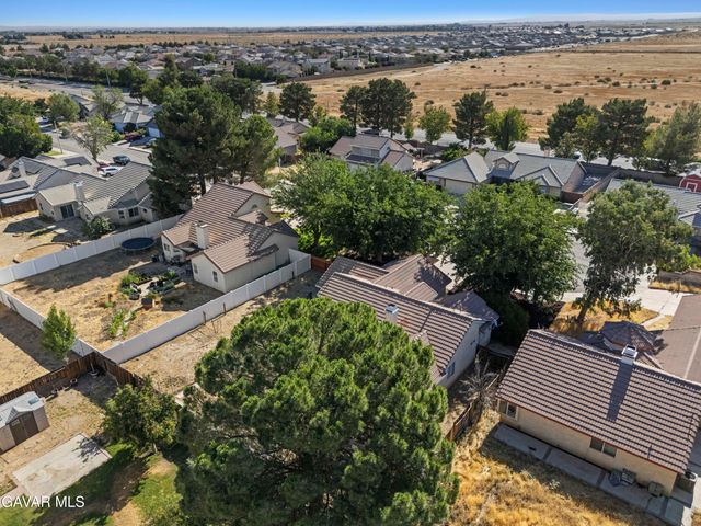44111 Acacia Street, Lancaster, CA 93535