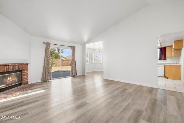 44111 Acacia Street, Lancaster, CA 93535