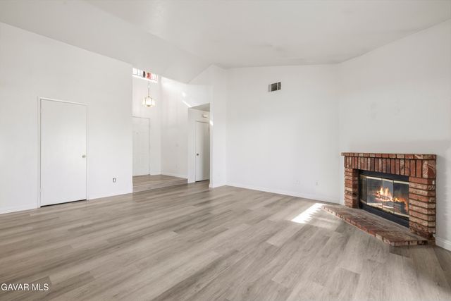 44111 Acacia Street, Lancaster, CA 93535