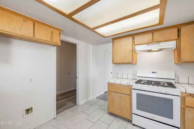 44111 Acacia Street, Lancaster, CA 93535