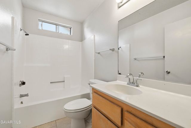 44111 Acacia Street, Lancaster, CA 93535